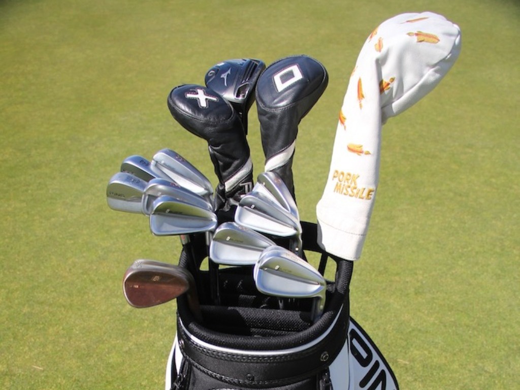 Whats in Matthew Pavons Bag? (A Look Inside Matthew Pavon WITB)