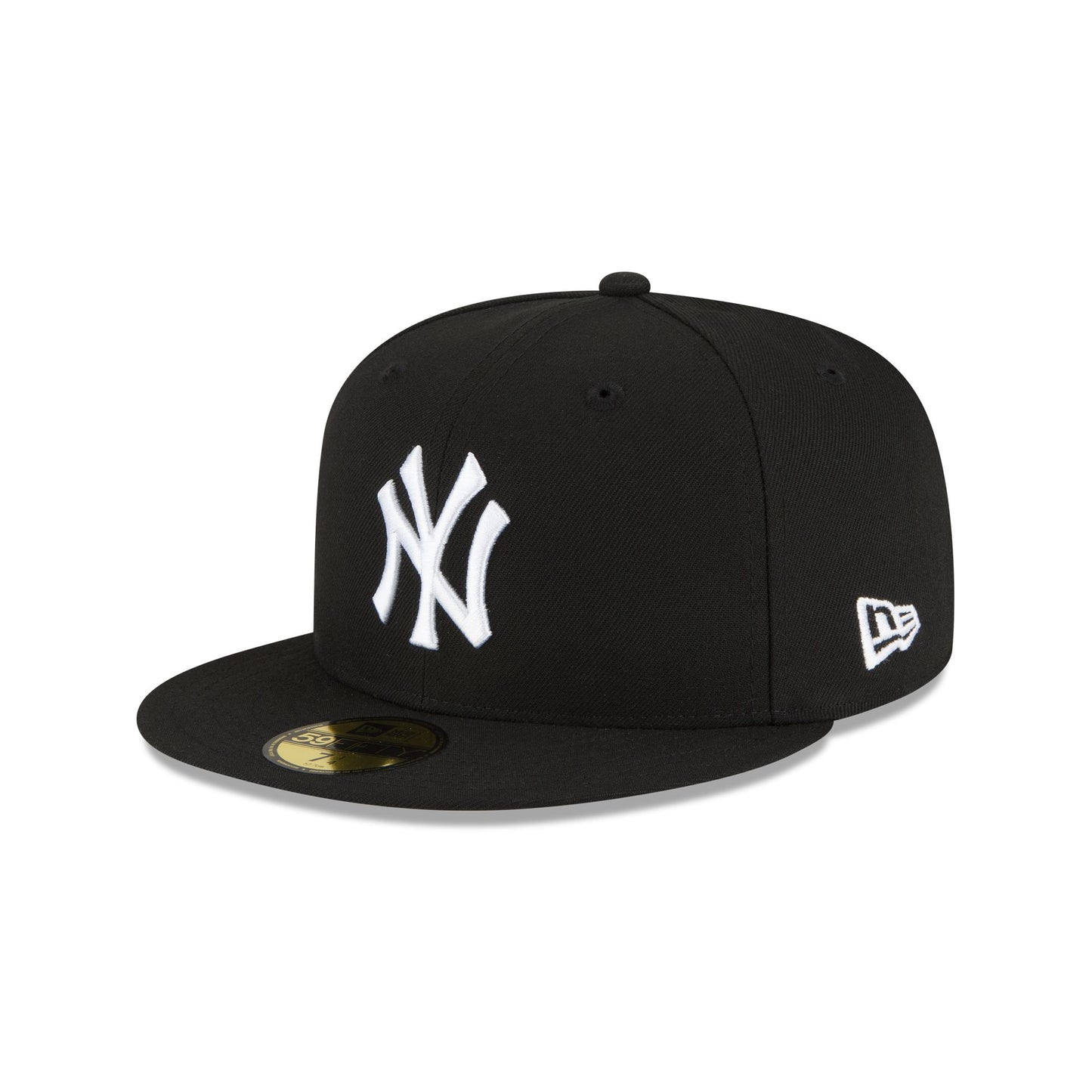 Black and White New York Hat Styles: Top Picks